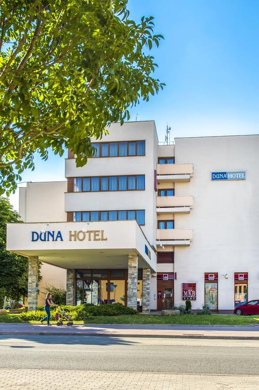 Duna Hotel Paks Exterior photo